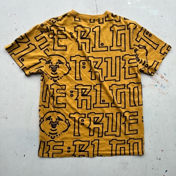 Women's True Religion T-Shirt Yellow All-Over Print M Buddha Y2K Logo Streetwear - Picture 8 of 12